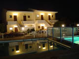 Hotel Pool (v)
